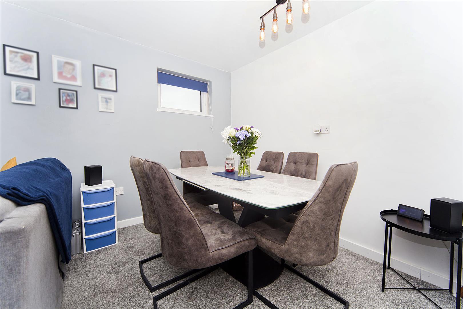 Dining area.jpg